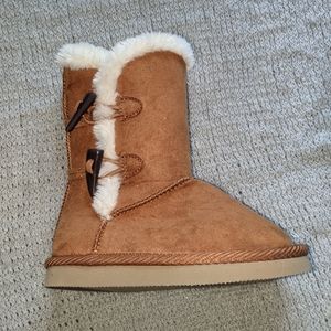 Old Navy toddler tall tan toggle boots